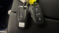 Peugeot 3008 HYBRID 225ch GT e-EAT8 — photo 16