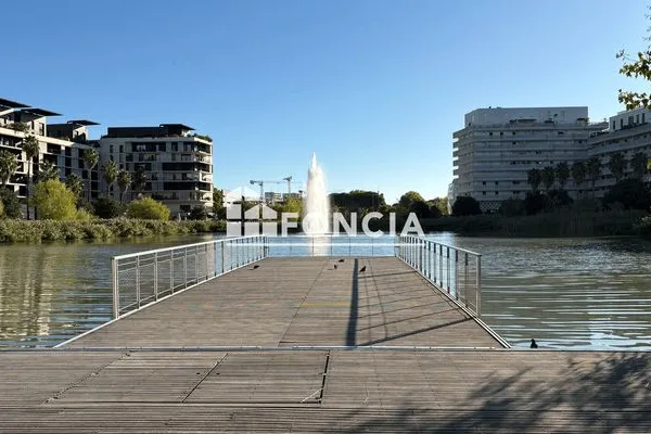 Local 90 m²