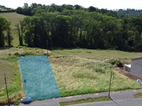 Terrain 96100 m²