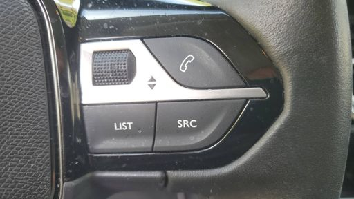 Peugeot 208 1.2 PureTech 100 - Active – 2024 – 14224 km – Essence – Boîte Manuelle — photo 17