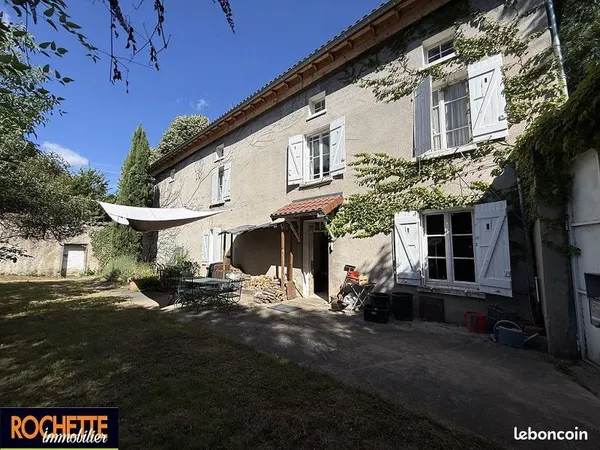 Maison 12 pièces 327 m²