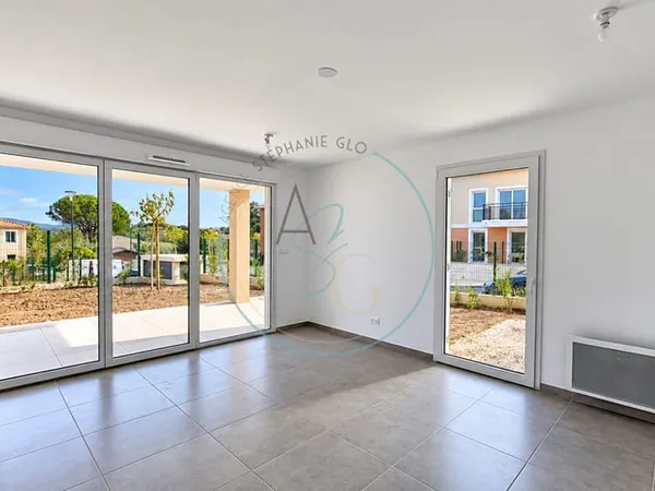 COGOLIN - Appartement 3 pièces avec jardin et parking - Résidence neuve avec piscine