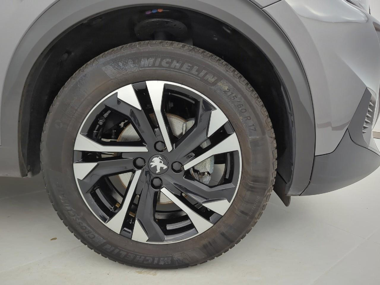 Peugeot 2008 puretech 130 s&s eat8 allure — photo 31
