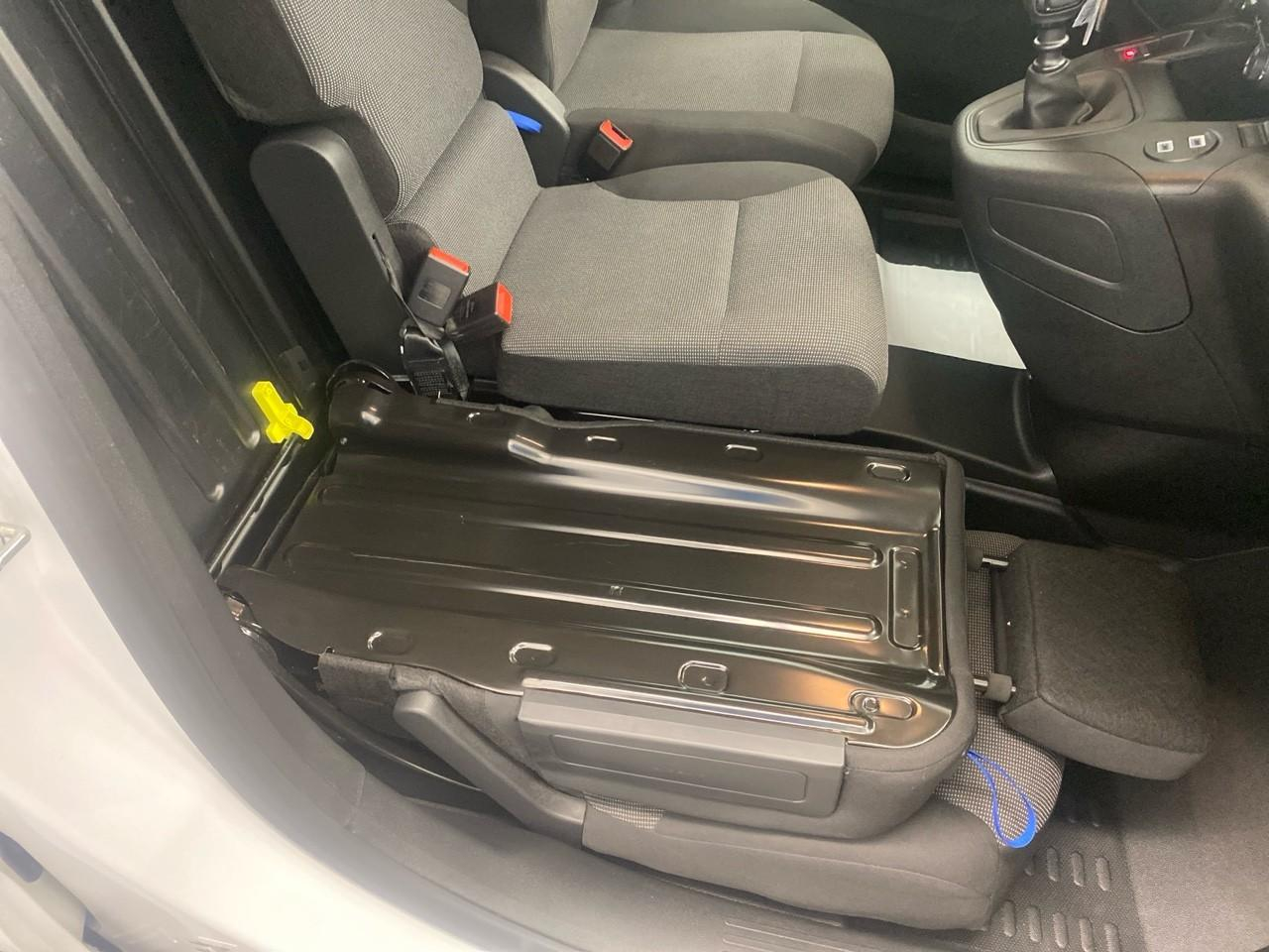 Peugeot Partner fourgon m 650 kg bluehdi 100 s&s bvm6 — photo 27