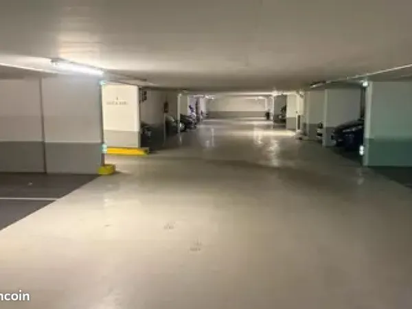 Place de parking 75012