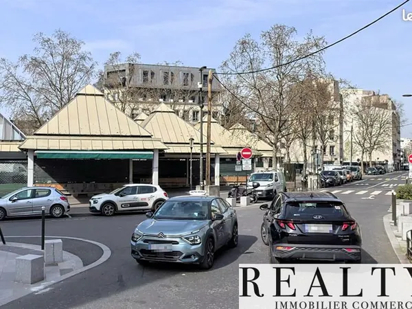 Local commercial 260 m²