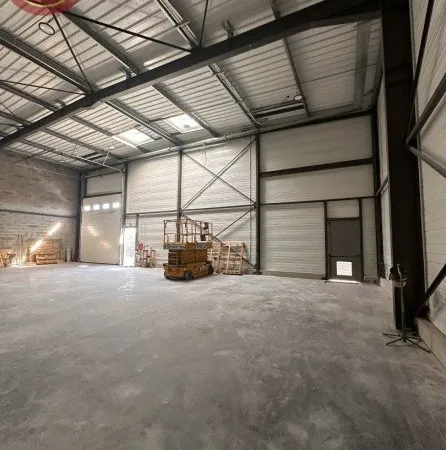 Entrepôt 6 pièces 580 m²