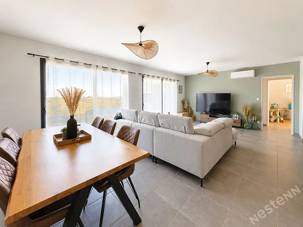 LAPLUME - A louer maison meublée, neuve, de type 5 avec jardin, garage et terrasse