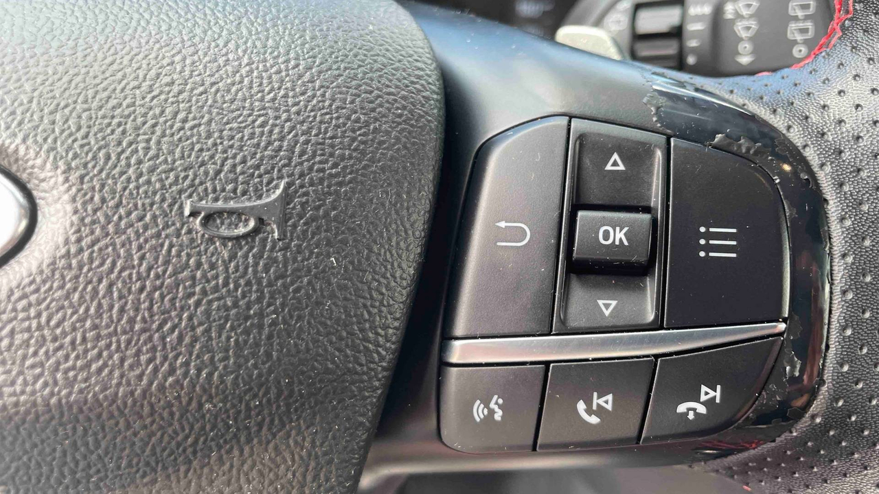 Ford Focus SW 1.0 EcoBoost 155 S&amp;S mHEV Powershift — photo 17