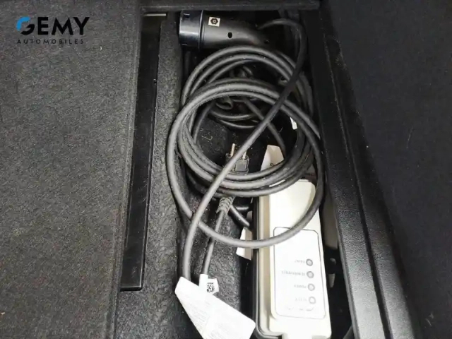 Renault Megane mégane iv berline e-tech plug-in hybride 160 - 21n — photo 25