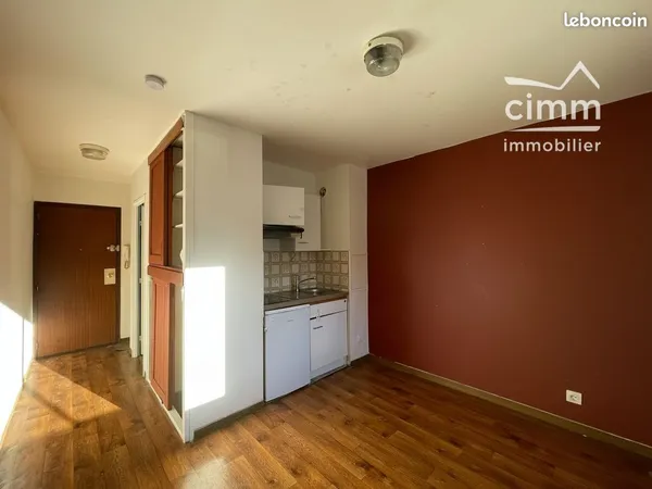 Studio 1 pièce 17 m²