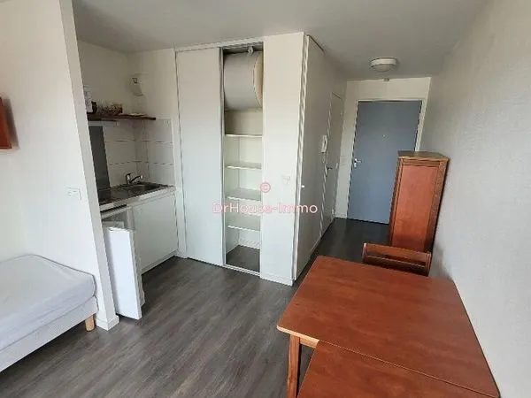 Studio 1 pièce 21 m²