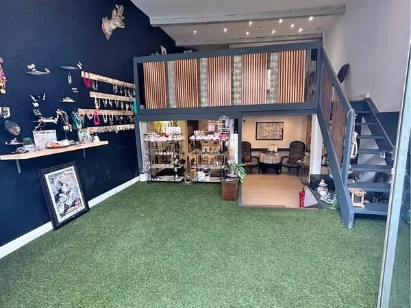 Local commercial 56m² avec vitrine, climatisé