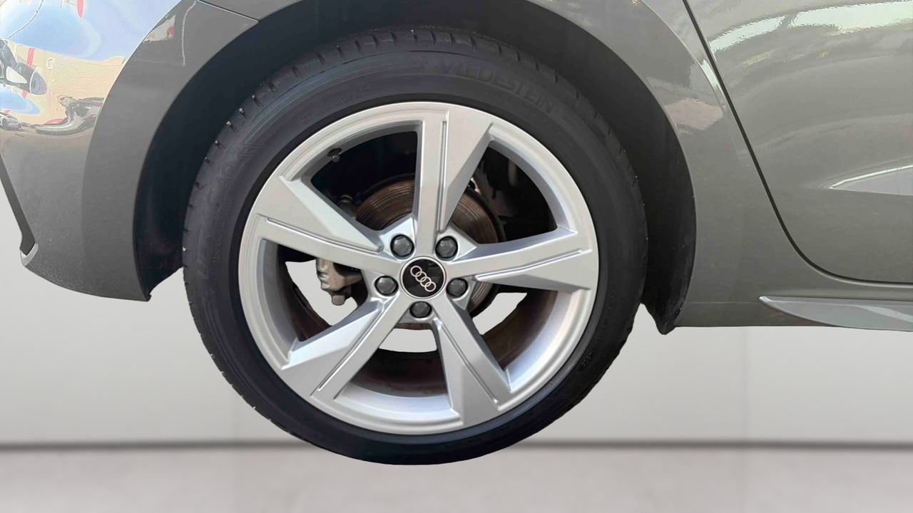 Audi A1 Sportback 30 TFSI 116 ch S tronic 7 — photo 13