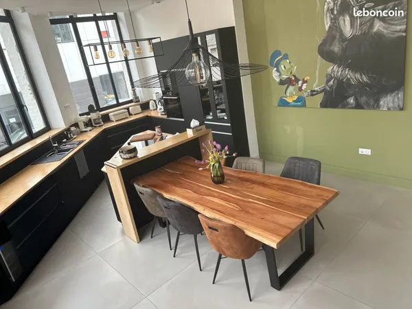 Maison meublée de type "loft" entièrement rénovée en 2021 à 160m de la Grand'Place et à 800m de la g