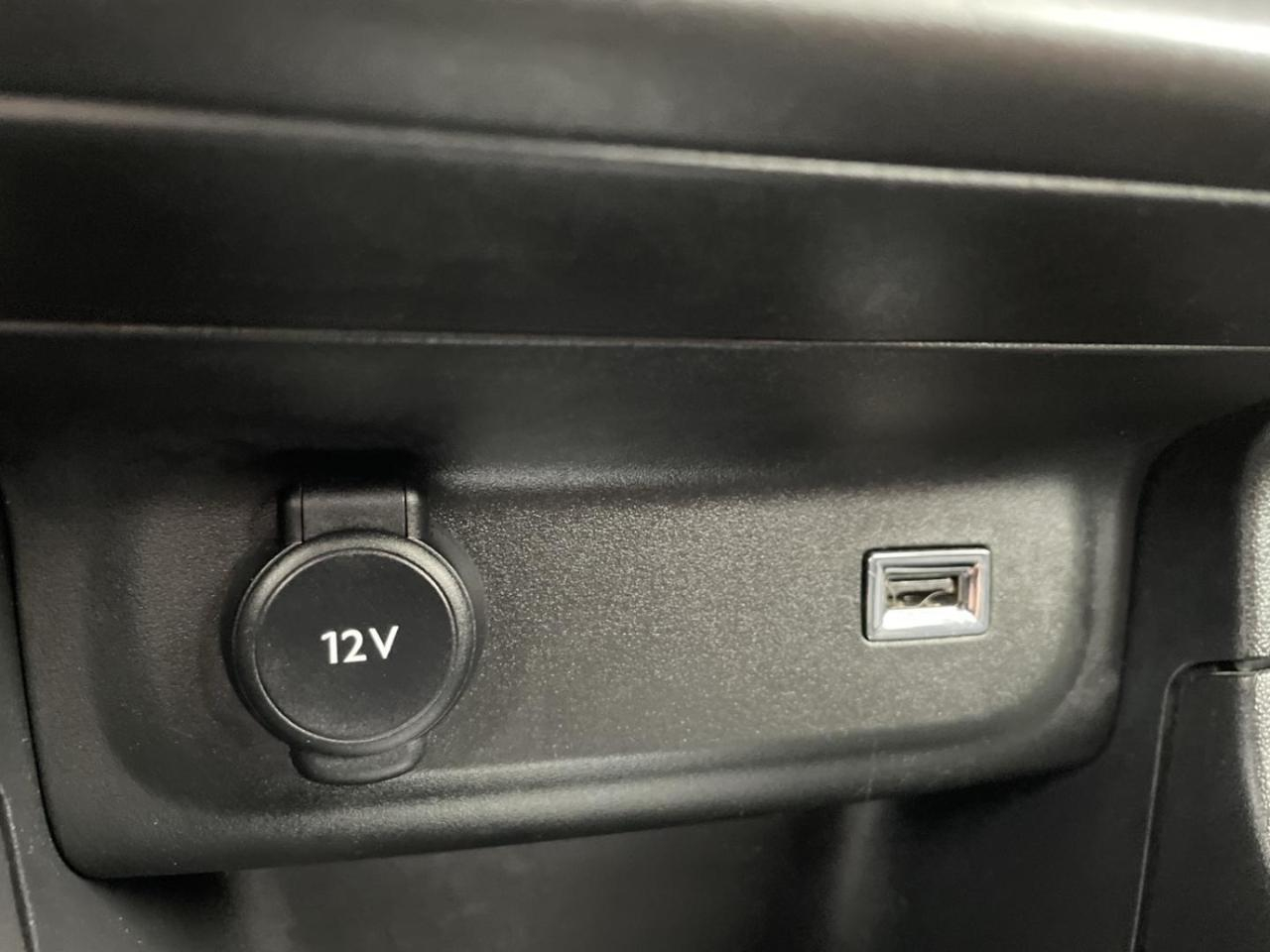 Citroën C3 1.2 puretech 83ch s&s shine — photo 21