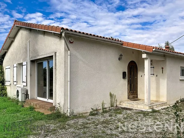 Maison à vendre à Saujon - 3 pièces avec terrain, garage et dépendances