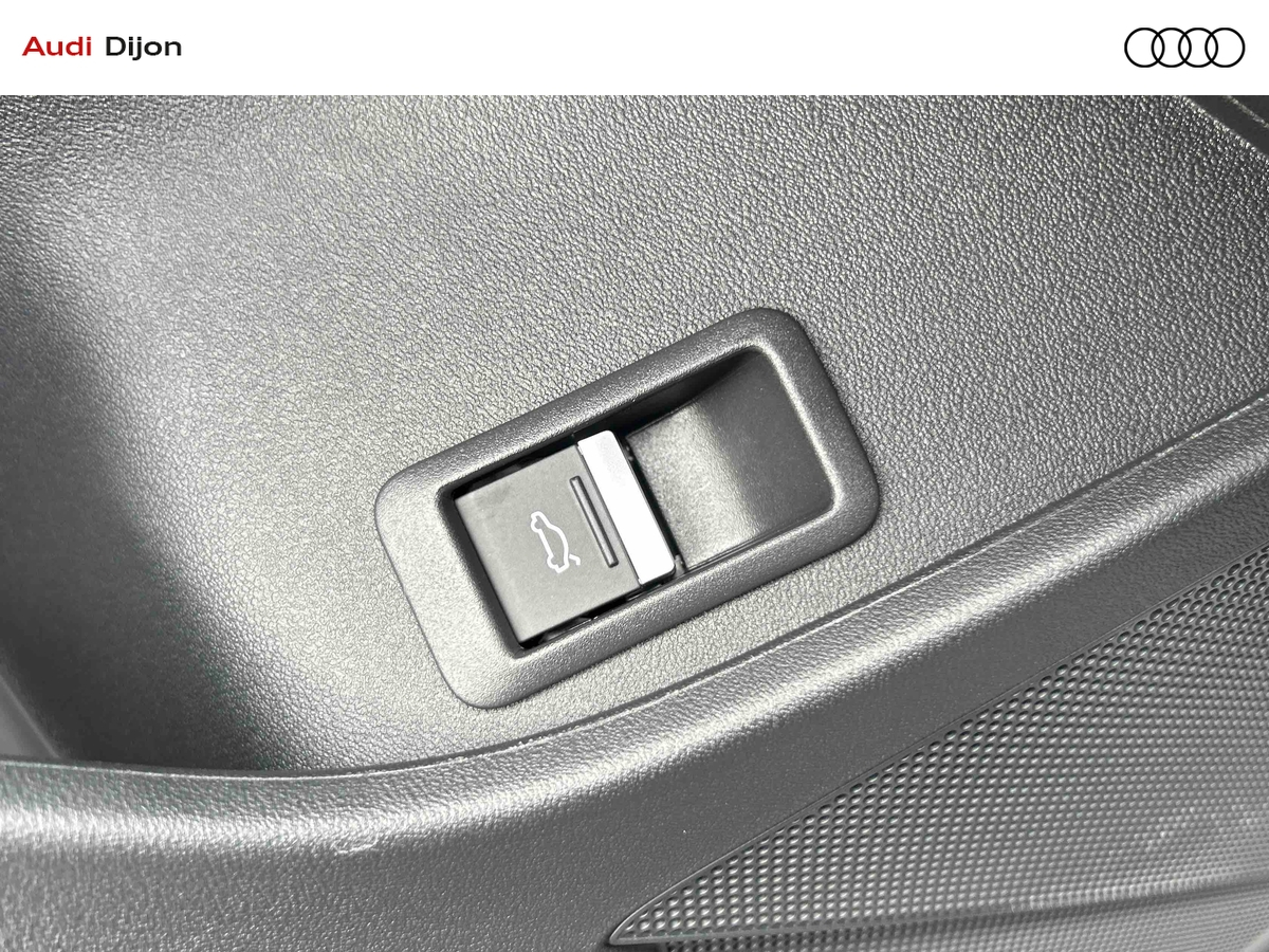 Audi Q4 SUV e-tron Performance Pack Business — photo 27