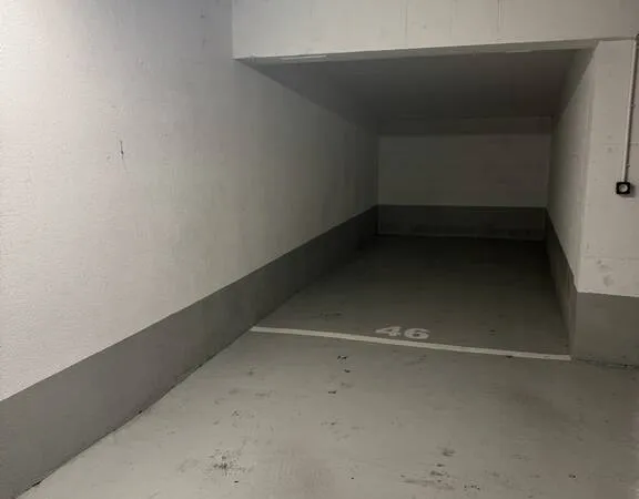 Garage/Parking