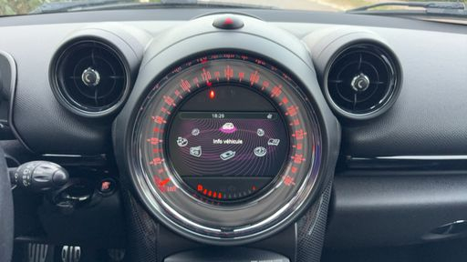 Mini Countryman 1.6 Cooper S 190 ALL4 - Jcw Exterieur – 2015 – 129121 km – Essence – Boîte Manuelle — photo 40