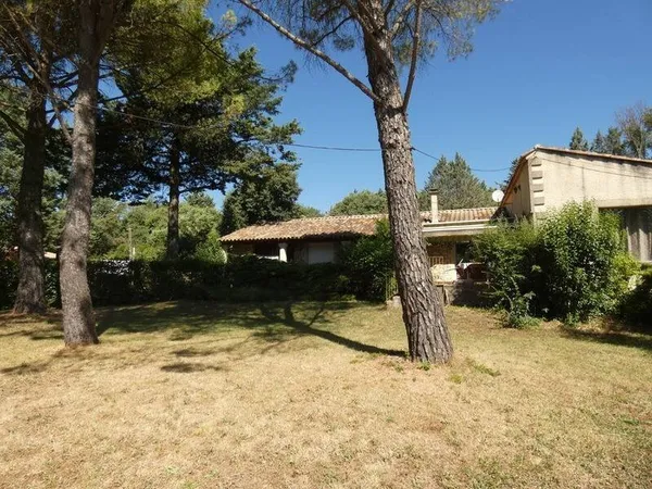 Maison de plain-pied 6 pièces 158 m²