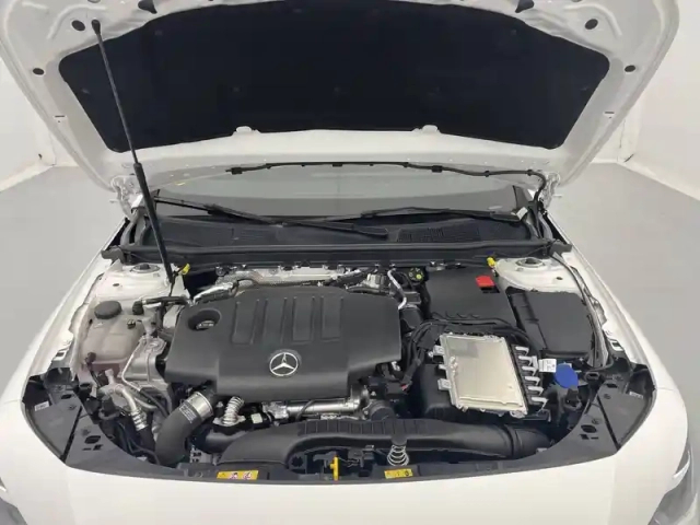 Mercedes Cla shooting brake 200 d 8g-dct — photo 20