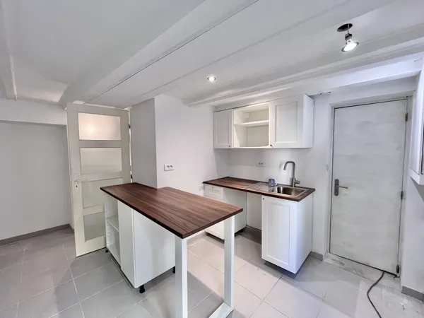 Aix en Provence, au coeur du centre-ville, studio de 18m2 ent