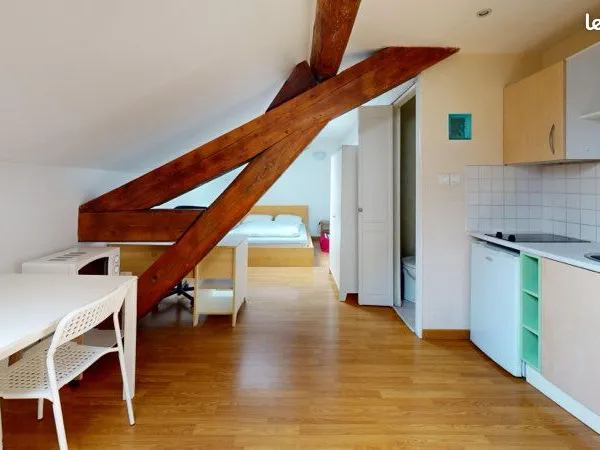 Studio Avenue Foch 27 m2 Meublé