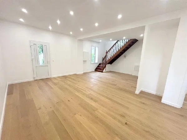 Maison 6 pièces 140 m²