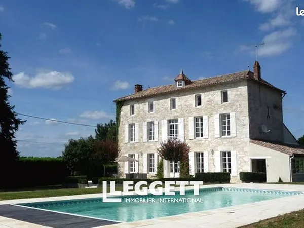 Maison 12 pièces 270 m²