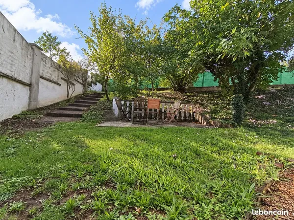 Tours Sainte-Radegonde - Grand rez-de-jardin avec jardin et garage - 240 000