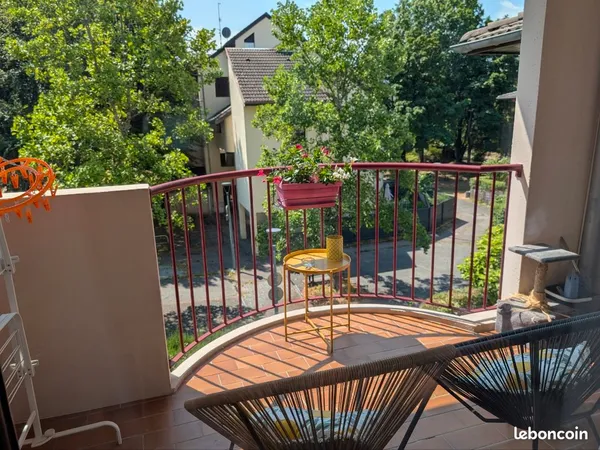 Appartement T4 - 75m² avec garage et balcon balcon — Chambéry / A la limite de Sonnaz