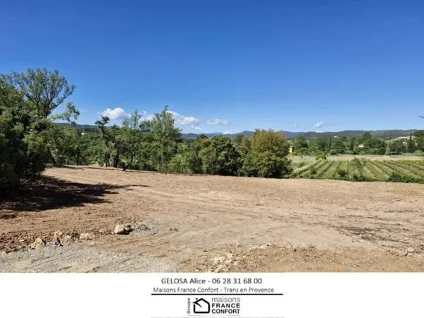 Terrain 1523 m²