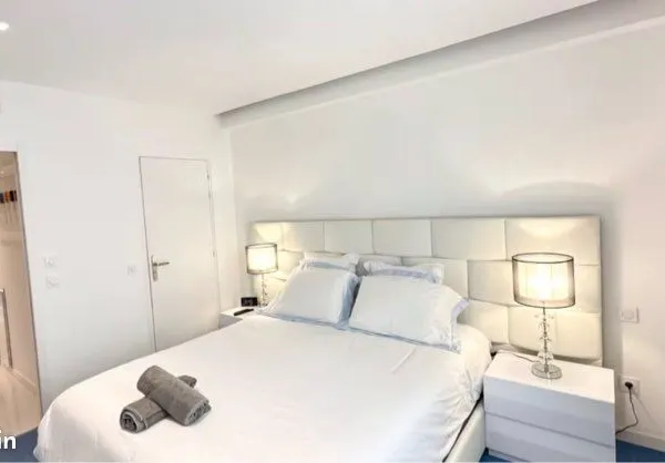 Cannes croisette - 2p d'exception rénové par architecte - 20 m de la croisette - idéal investisseur