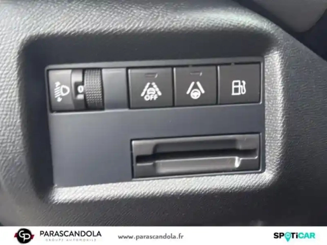 Citroën C5 Aircross hybrid 225ch c-series e-eat8 — photo 13