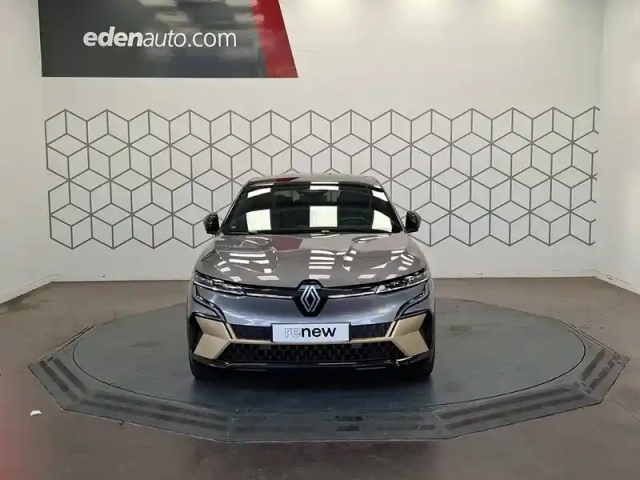 Renault Megane e-tech ev60 220 ch super charge — photo 8