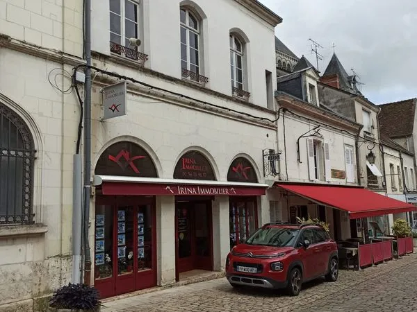 Saint-Aignan-sur-Cher - Bel Immeuble de caractère- Investissement locatif