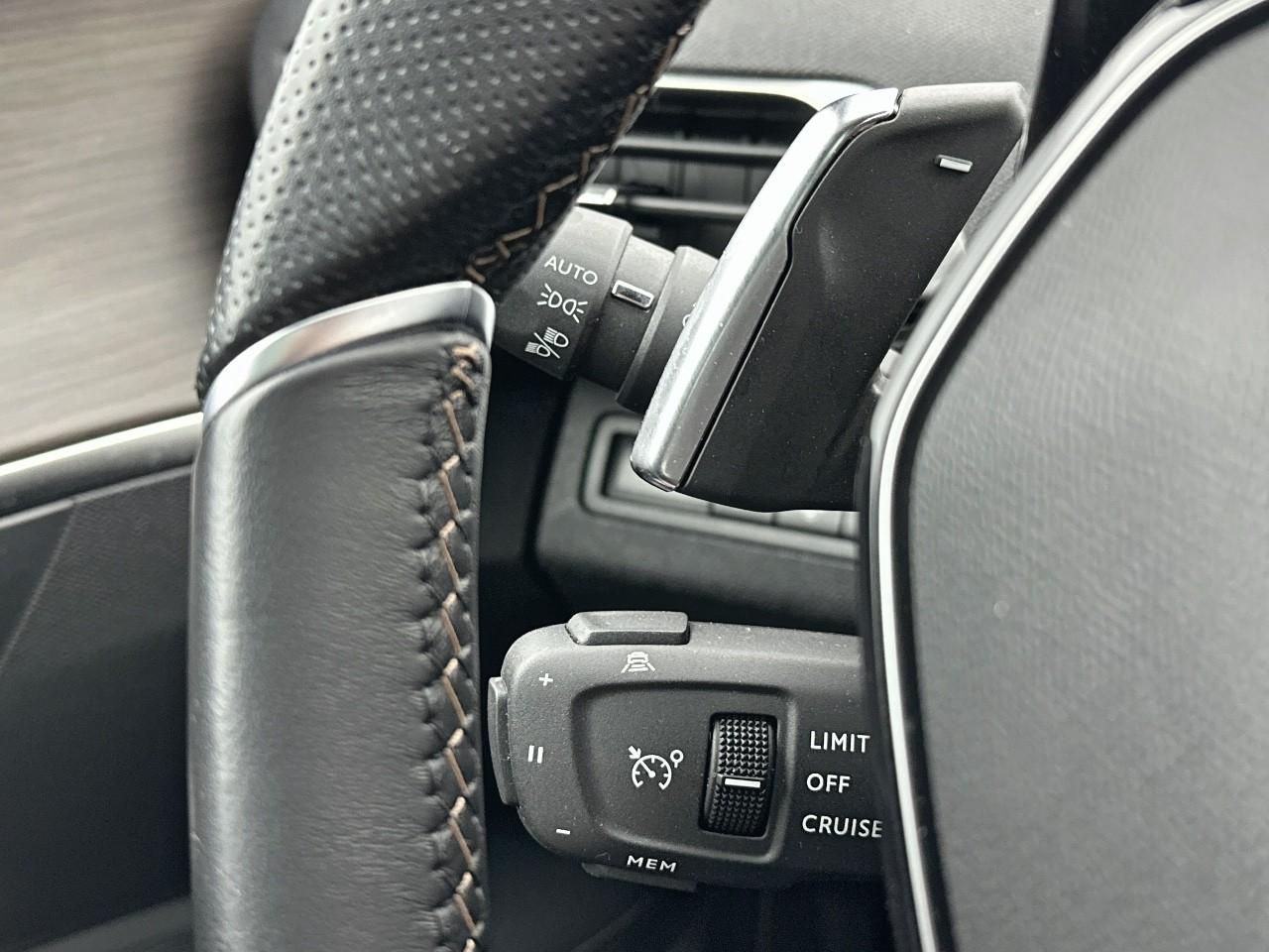 Peugeot 3008 hybrid 225 e-eat8 gt pack — photo 19
