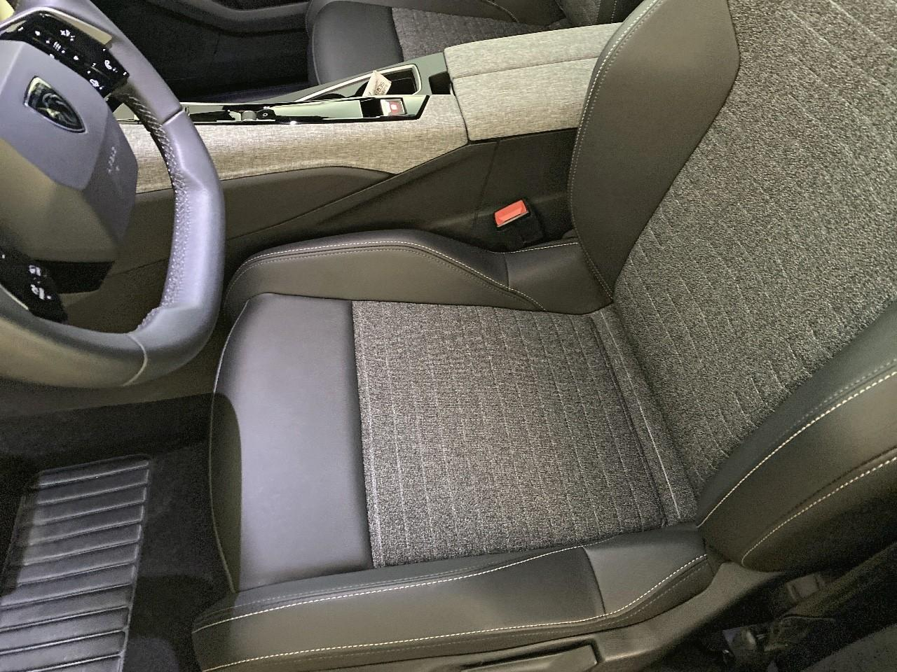 Peugeot 3008 electrique 210 ch 73 kwh allure — photo 9