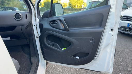 Citroen Berlingo VU 1.6 BlueHDi 100 - Confort – 2016 – 161082 km – Diesel – Boîte Manuelle — photo 22