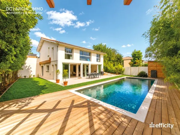 Maison 8 pièces 200 m²