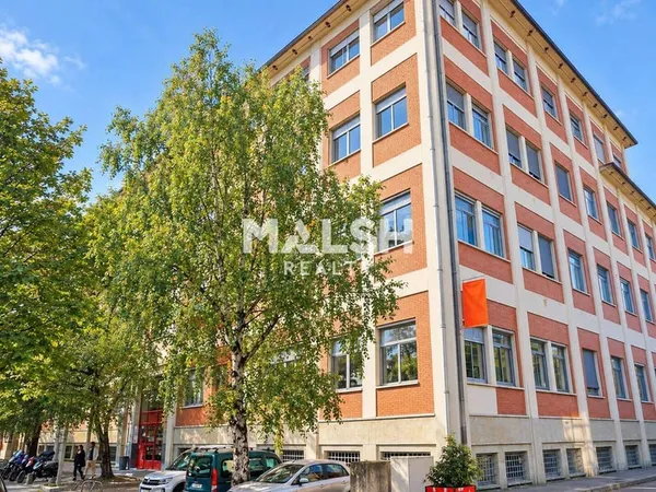 Bureaux 122 m²
