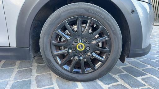 Mini Cooper SE 184 94kWh - Premium Plus – 2023 – 43343 km – Électrique – Boîte Automatique — photo 18