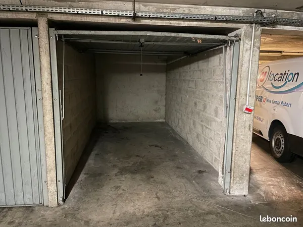 Box à louer Bondy gare