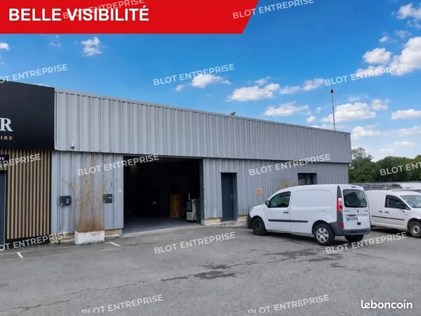 Local d'activité 250 m²