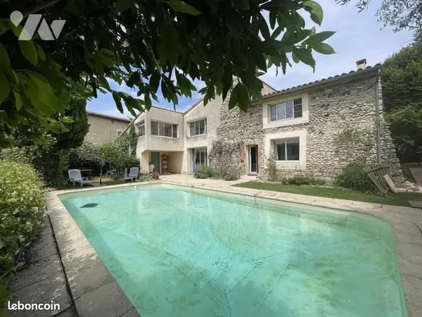 Maison 13 pièces 409 m²