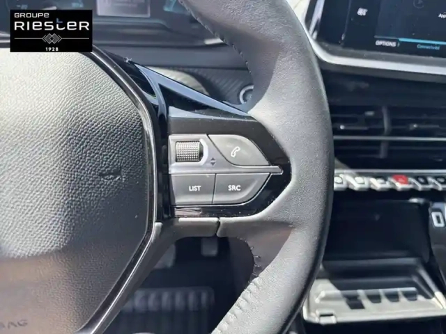 Peugeot 2008 electrique 136 ch — photo 21