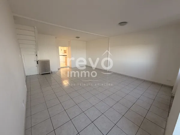 LOCATION OREE D'ANJOU / T3 duplex 70m² La Varenne Centre
