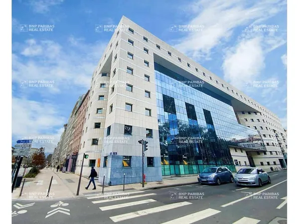 Bureau 200 m²
