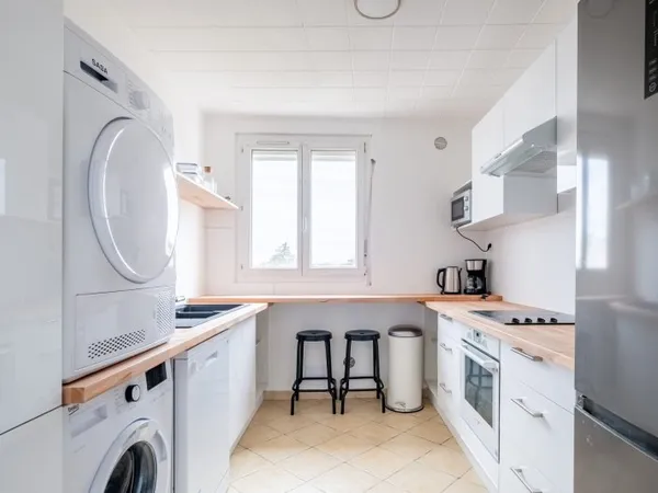 Loue chambre en colocation
